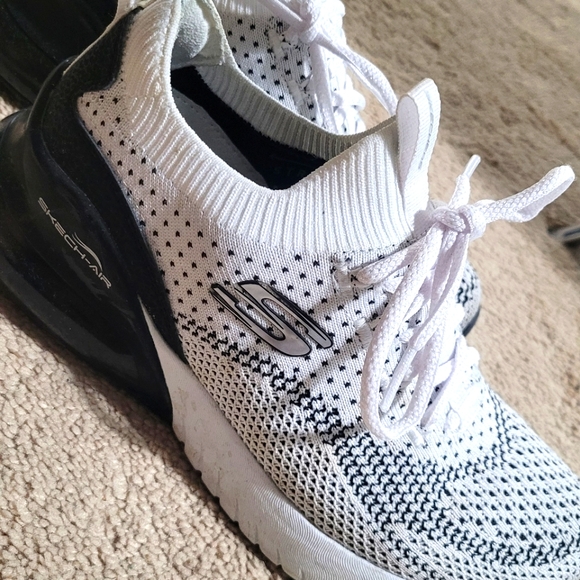 Skechers White Shoes - Picture 1 of 4